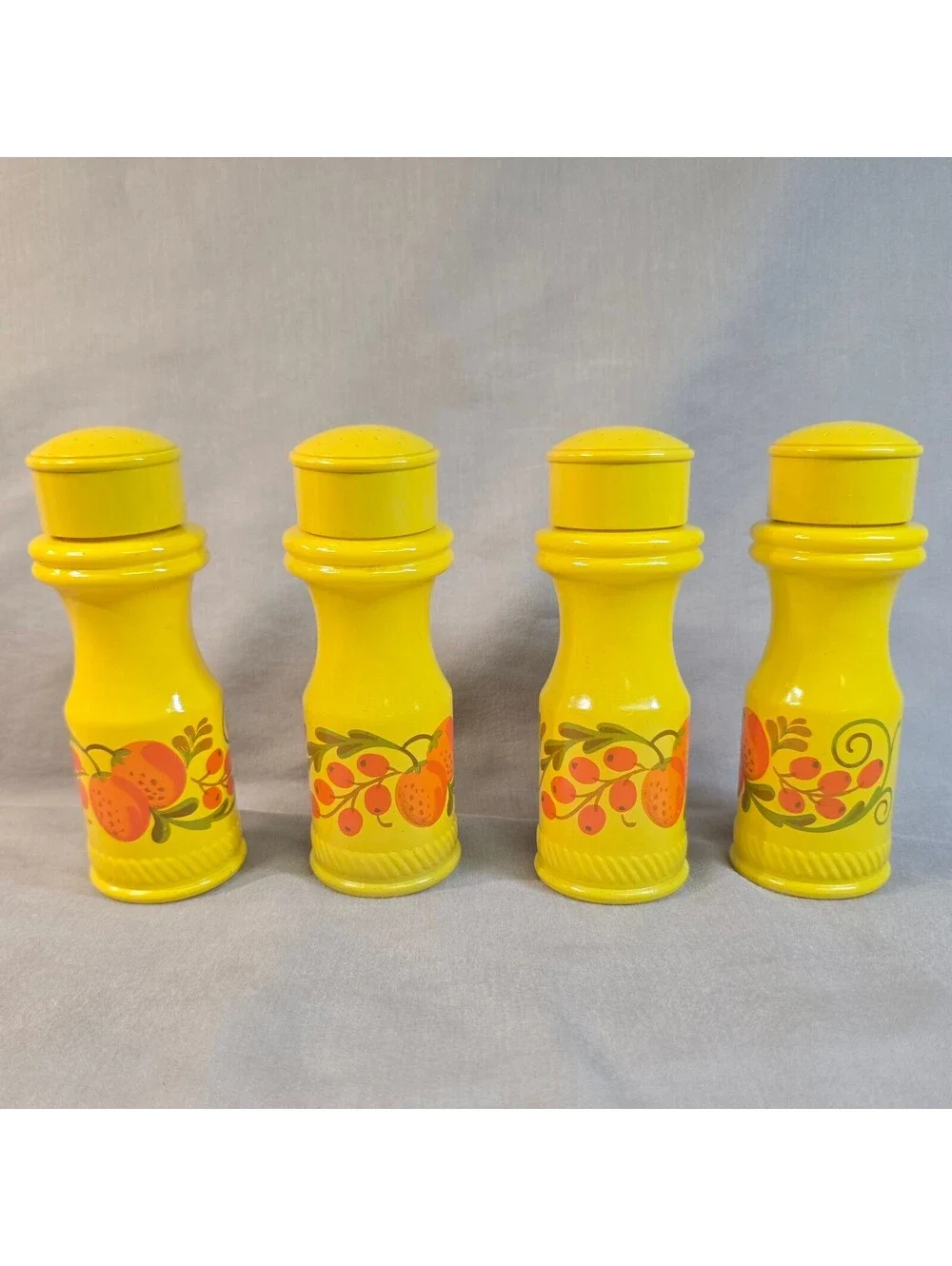 Vtg Avon Salt & Pepper Shakers Pennsylvania Dutch Yellow Orange '70s Retro 5.5